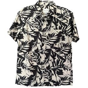 AE Flex Men’s M Short Sleeve Button Down Shirt Tropical Jungle Palm Leaf Print